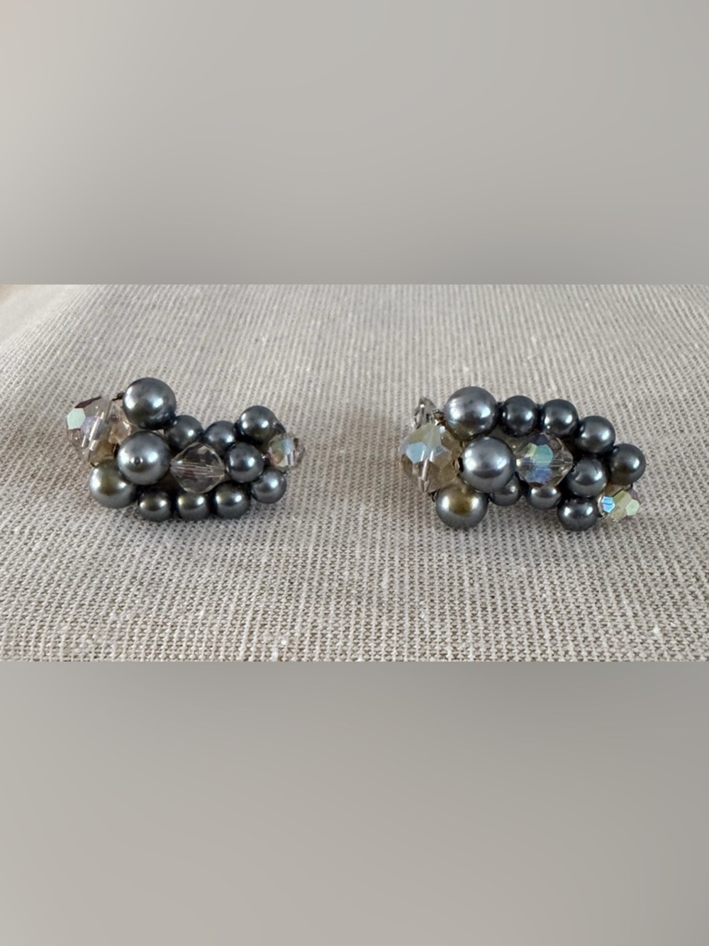 Gray Pearl Cluster Clip-On Earrings - Elegant Women's Jewelry
